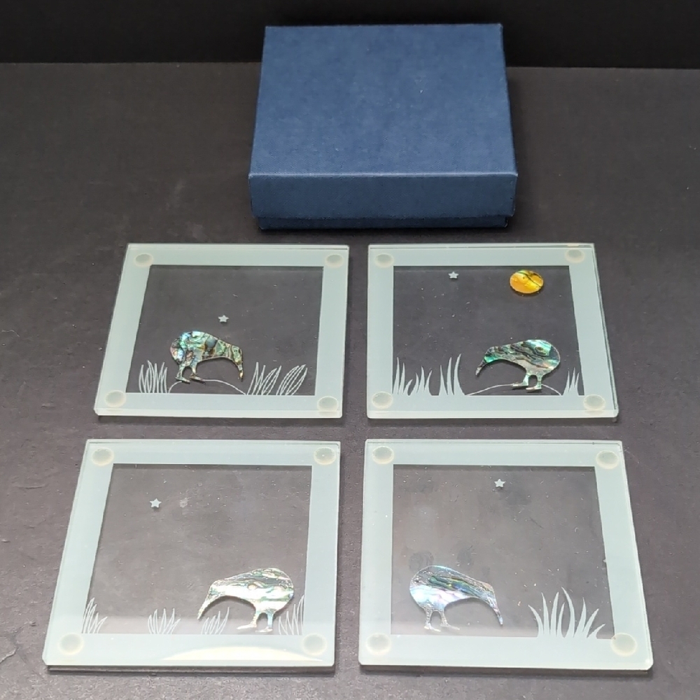 Smashing Glass Full Moon Kiwi Coaster Set.
